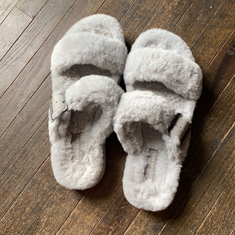 Furry sandals